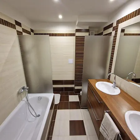 Free Parking, Old Town Cozy Near Train Stat * Bratislava