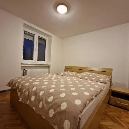 Free Parking, Old Town Cozy Near Train Stat Appartamento *