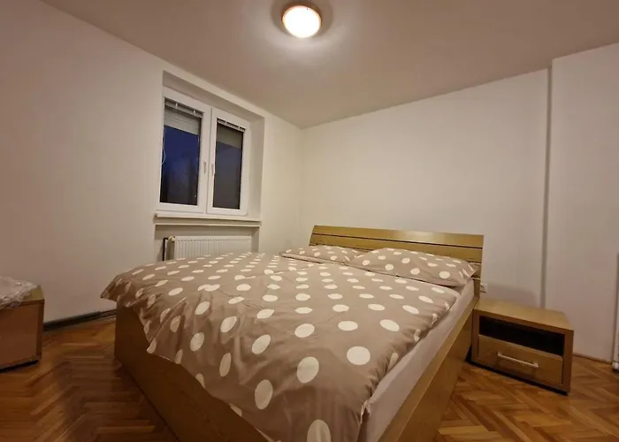 Free Parking, Old Town Cozy Near Train Stat Appartamento *